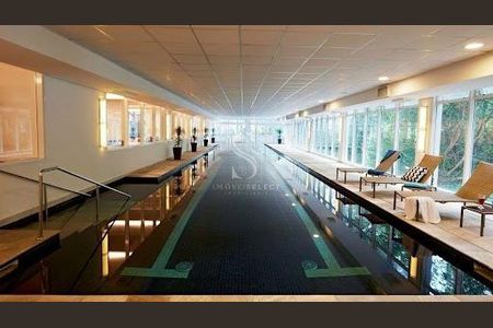 Apartamento à venda com 238m², 4 quartos e 4 vagas