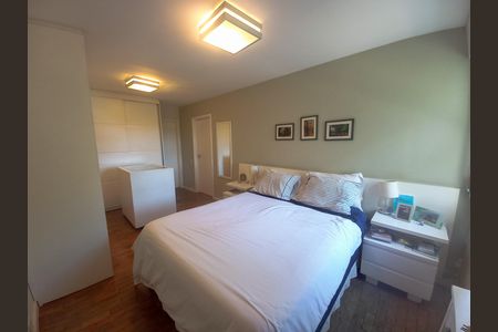Apartamento à venda com 212m², 3 quartos e 2 vagasSuíte