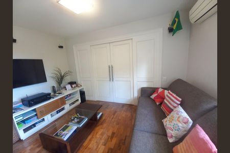 Apartamento à venda com 212m², 3 quartos e 2 vagasSala de TV