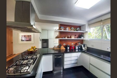 Apartamento à venda com 212m², 3 quartos e 2 vagasCozinha