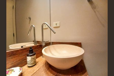 Apartamento à venda com 212m², 3 quartos e 2 vagasLavabo