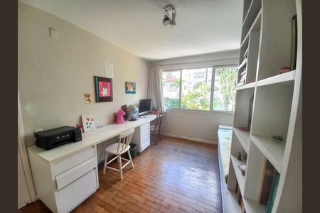 Apartamento à venda com 212m², 3 quartos e 2 vagasEscritório