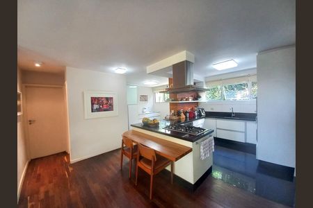 Cozinha de apartamento à venda com 3 quartos, 212m² em Consolação, São Paulo