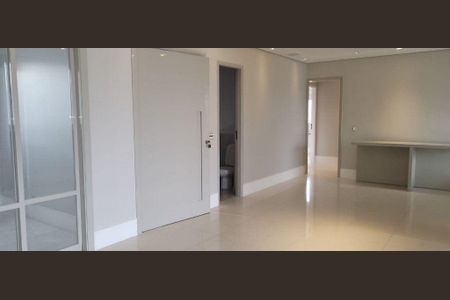 Apartamento à venda com 184m², 3 quartos e 3 vagas