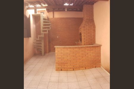 Casa à venda com 280m², 3 quartos e 2 vagasÁrea externa