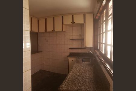 Casa à venda com 280m², 3 quartos e 2 vagasCozinha