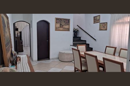 Casa à venda com 160m², 3 quartos e 2 vagas