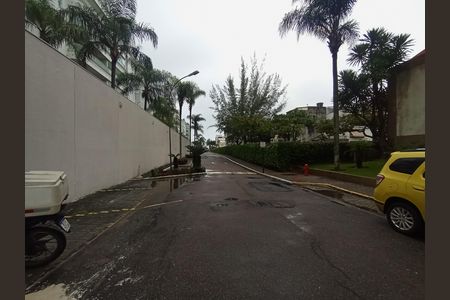 Apartamento à venda com 180m², 4 quartos e 2 vagas Apartamento à venda com 180m², 4 quartos e 2 vagasÁrea externa