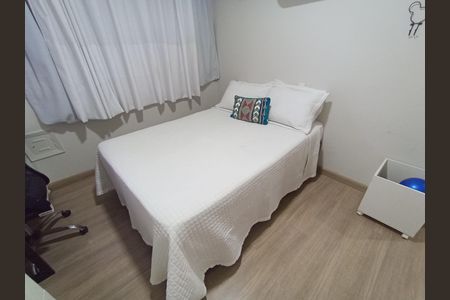 Apartamento à venda com 180m², 4 quartos e 2 vagas Apartamento à venda com 180m², 4 quartos e 2 vagasQuarto 3