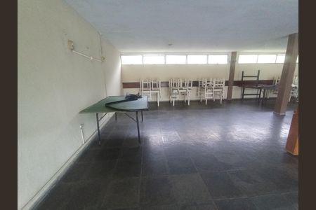 Apartamento à venda com 180m², 4 quartos e 2 vagas Apartamento à venda com 180m², 4 quartos e 2 vagasSalão de jogos