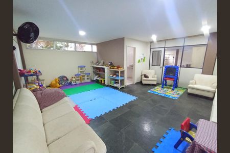 Apartamento à venda com 180m², 4 quartos e 2 vagas Apartamento à venda com 180m², 4 quartos e 2 vagasBrinquedoteca