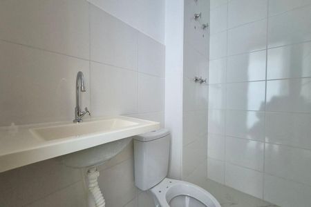 Banheiro de apartamento à venda com 2 quartos, 43m² em Jardim Paraiso de Viracopos, Campinas