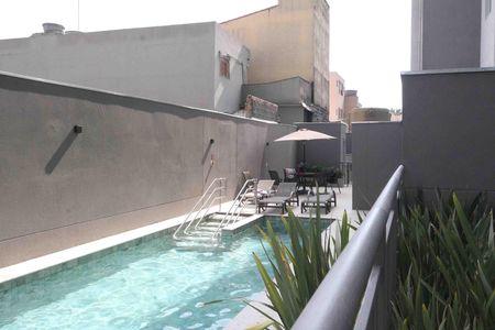 Apartamento à venda com 33m², 2 quartos e sem vaga Apartamento à venda com 33m², 2 quartos e sem vagaÁrea comum - Piscina