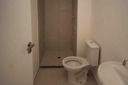 Apartamento à venda com 33m², 2 quartos e sem vaga Apartamento à venda com 33m², 2 quartos e sem vagaBanheiro