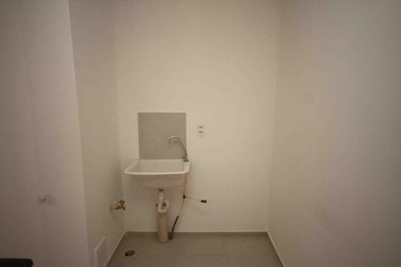 Apartamento à venda com 33m², 2 quartos e sem vaga Apartamento à venda com 33m², 2 quartos e sem vagaÁrea de Serviço