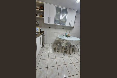 Casa à venda com 3 quartos, 177m² em Vila Paulista, São Paulo