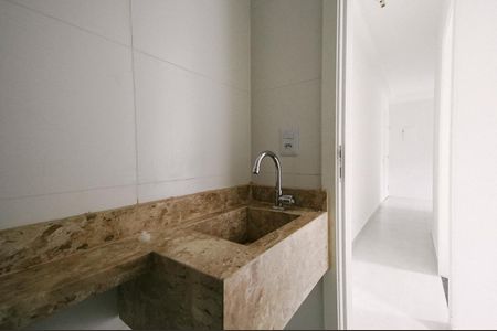 Apartamento à venda com 33m², 2 quartos e sem vaga Apartamento à venda com 33m², 2 quartos e sem vagaBanheiro