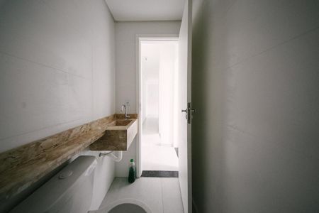 Banheiro de apartamento à venda com 2 quartos, 33m² em Parque Paineiras, São Paulo