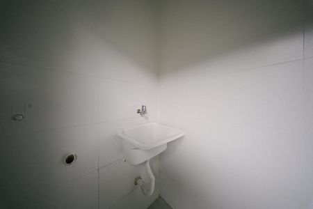 Cozinha e Área de Serviço de apartamento à venda com 2 quartos, 33m² em Parque Paineiras, São Paulo