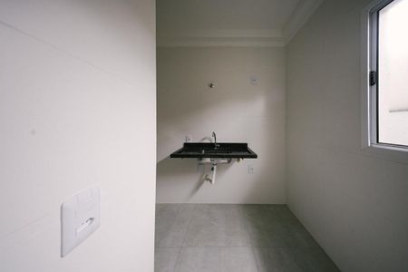 Apartamento à venda com 33m², 2 quartos e sem vaga Apartamento à venda com 33m², 2 quartos e sem vagaCozinha e Área de Serviço