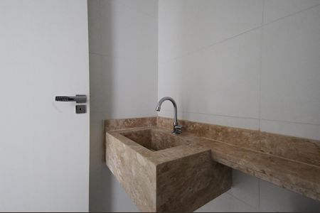 Apartamento à venda com 33m², 2 quartos e sem vaga Apartamento à venda com 33m², 2 quartos e sem vagaBanheiro