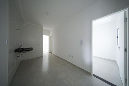 Sala/Cozinha de apartamento à venda com 2 quartos, 33m² em Parque Paineiras, São Paulo