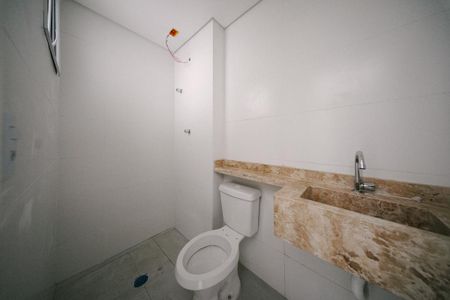 Banheiro de apartamento à venda com 2 quartos, 33m² em Parque Paineiras, São Paulo