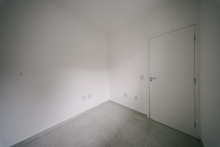 Quarto 1 de apartamento à venda com 2 quartos, 33m² em Parque Paineiras, São Paulo