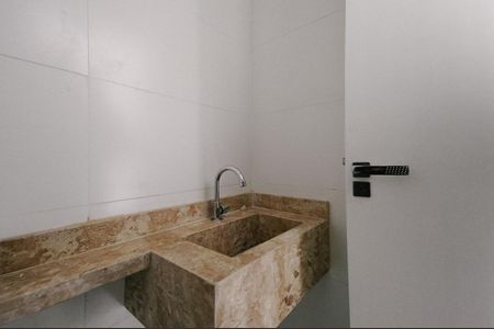 Apartamento à venda com 33m², 2 quartos e sem vaga Apartamento à venda com 33m², 2 quartos e sem vagaBanheiro