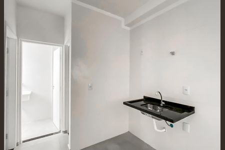Cozinha  de apartamento à venda com 2 quartos, 33m² em Parque Paineiras, São Paulo