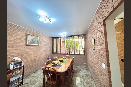 Casa à venda com 4 quartos, 450m² em Jardim Marajoara, São Paulo