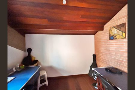 Casa à venda com 4 quartos, 450m² em Jardim Marajoara, São Paulo