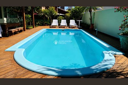Casa para alugar com 320m², 4 quartos e 2 vagas