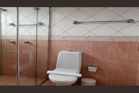 Casa para alugar com 320m², 4 quartos e 2 vagas Casa para alugar com 320m², 4 quartos e 2 vagasBanheiro 3