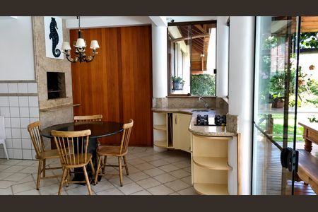 Cozinha de casa para alugar com 4 quartos, 320m² em Jurerê Internacional, Florianópolis