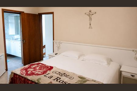 Casa para alugar com 320m², 4 quartos e 2 vagas Casa para alugar com 320m², 4 quartos e 2 vagasQuarto 2