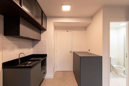 Cozinha de kitnet/studio para alugar com 1 quarto, 33m² em Pompeia, São Paulo