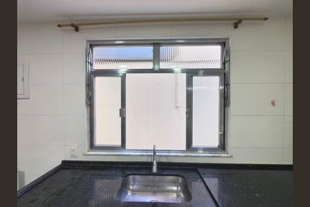 Casa para alugar com 95m², 3 quartos e 2 vagas