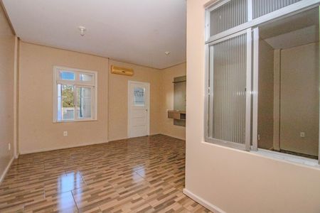 Casa para alugar com 240m², 3 quartos e 2 vagasSuíte 2