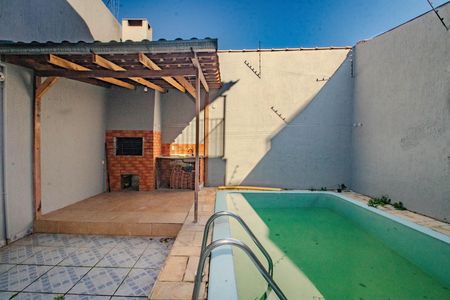 Casa para alugar com 240m², 3 quartos e 2 vagasPátio