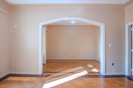 Casa para alugar com 240m², 3 quartos e 2 vagasSuíte 1