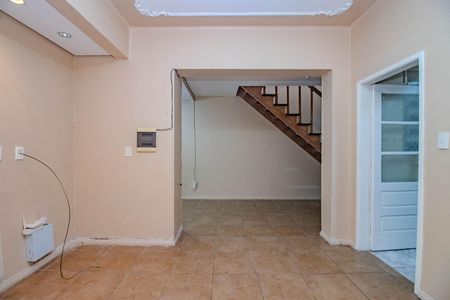 Sala de casa à venda com 3 quartos, 240m² em Floresta, Porto Alegre