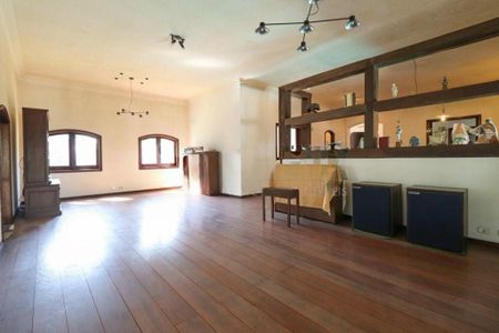 Casa à venda com 5 quartos, 1084m² em Chácara Flora, São Paulo