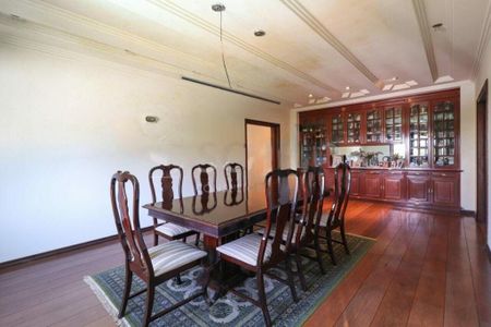 Casa à venda com 5 quartos, 1084m² em Chácara Flora, São Paulo