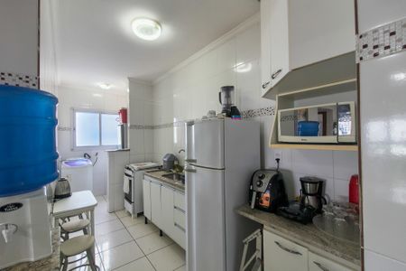 Cozinha de apartamento para alugar com 2 quartos, 74m² em Maracanã, Praia Grande