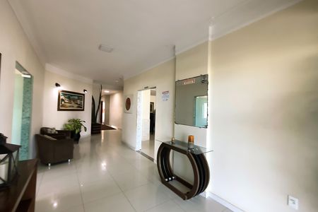 Apartamento para alugar com 74m², 2 quartos e 1 vaga Apartamento para alugar com 74m², 2 quartos e 1 vagaHall social