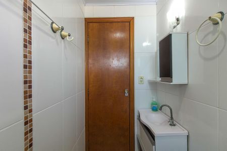 Apartamento para alugar com 74m², 2 quartos e 1 vaga Apartamento para alugar com 74m², 2 quartos e 1 vagaBanheiro