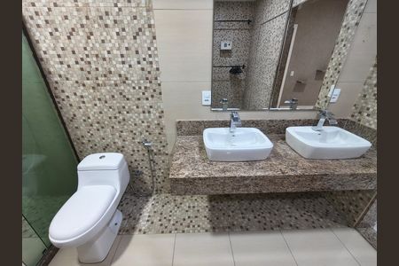 Casa de condomínio à venda com 800m², 5 quartos e 3 vagas