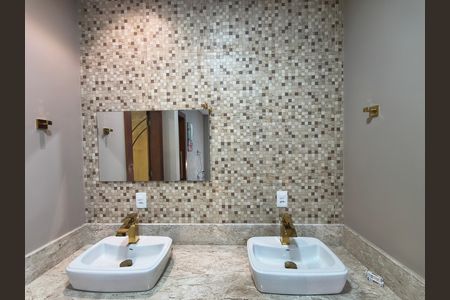 Casa de condomínio à venda com 800m², 5 quartos e 3 vagas
