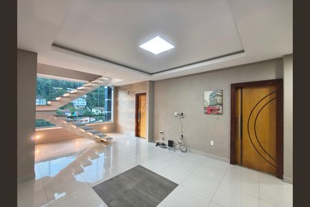 Casa de condomínio à venda com 800m², 5 quartos e 3 vagas